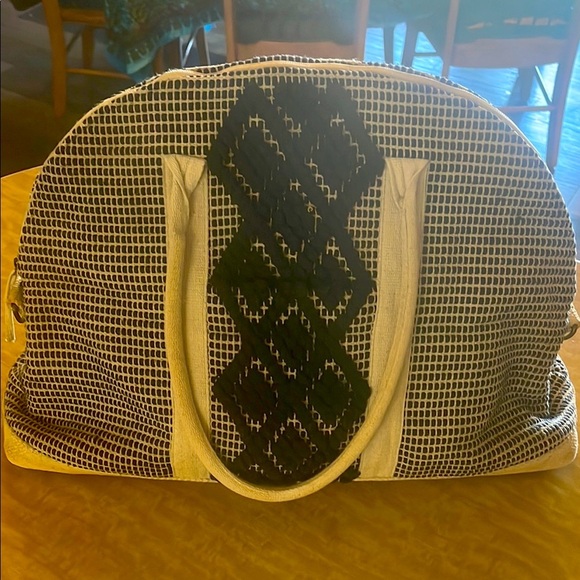 Universal Thread Goods Blue & Cream boho large Patterned travel bag / preowned - Picture 1 of 14